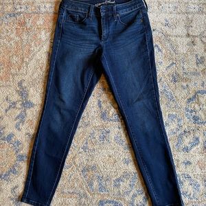 Universal thread mid rise skinny jean